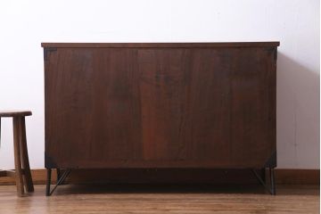 アンティーク家具　前面ケヤキ材　鉄脚付リメイク　宝尽くし　金具が魅力的な二本松箪笥リビングボード(ローボード、アンティークチェスト、和タンス)
