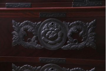 中古美品　二本松伝統家具　田中家具　獅子牡丹　金具が美しい階段箪笥(和タンス)