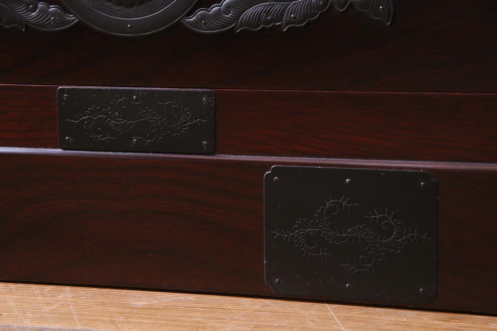 中古美品　二本松伝統家具　田中家具　獅子牡丹　金具が美しい階段箪笥(和タンス)