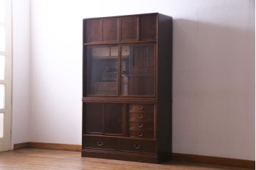 アンティーク家具　和製アンティーク　昭和期　桑材・桐材　細部までこだわりを感じる茶箪笥(茶棚、タンス、戸棚、桐箪笥、桐たんす)