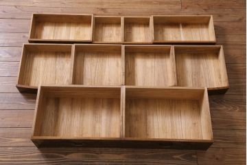 アンティーク家具　和製アンティーク　昭和期　桑材・桐材　細部までこだわりを感じる茶箪笥(茶棚、タンス、戸棚、桐箪笥、桐たんす)