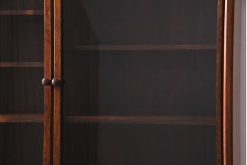 ヴィンテージ家具　ジャパンビンテージ　ローズウッド材　洗練された雰囲気を醸し出すキャビネット(食器棚、ブックケース、本箱)