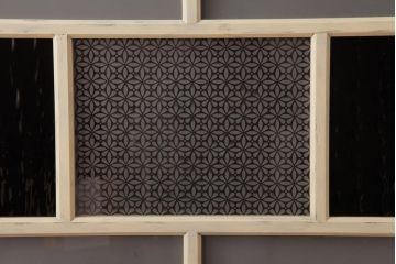 昭和初期　当店オリジナルガラス　優しげな雰囲気漂う色ガラス入りペイント建具(窓、明かり取り、はめ殺し)