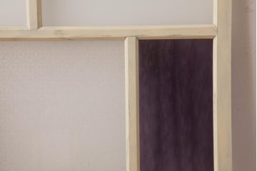 昭和初期　当店オリジナルガラス　優しげな雰囲気漂う色ガラス入りペイント建具(窓、明かり取り、はめ殺し)