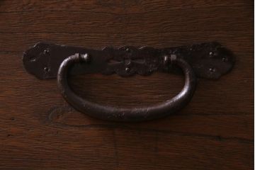 アンティーク家具　天板リメイク　ペイントがモダンな雰囲気を漂わせる箪笥ローボード(テレビ台、アンティークチェスト)