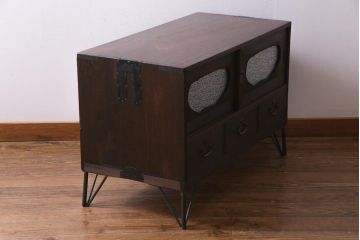 レトロ家具　鉄脚付リメイク　隠し付き　昭和レトロな雰囲気漂うローボード(テレビ台、戸棚)