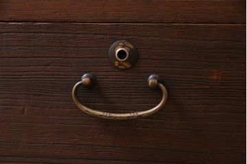 レトロ家具　鉄脚付リメイク　隠し付き　昭和レトロな雰囲気漂うローボード(テレビ台、戸棚)