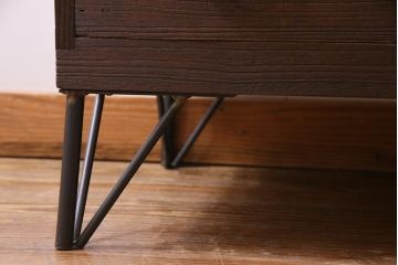 レトロ家具　鉄脚付リメイク　隠し付き　昭和レトロな雰囲気漂うローボード(テレビ台、戸棚)