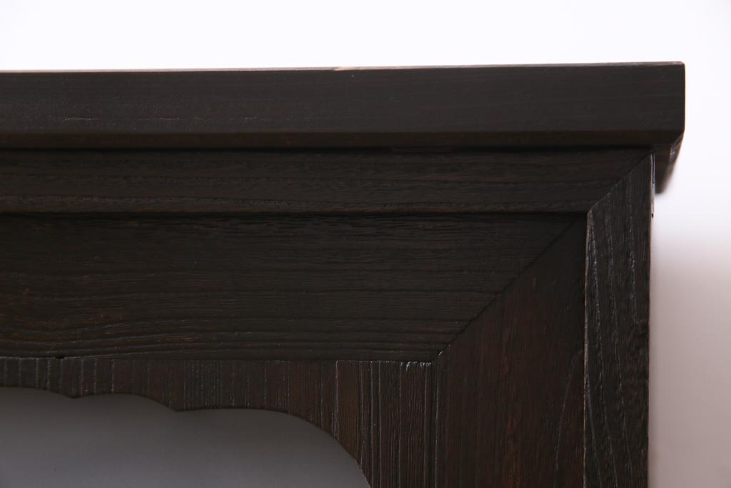 リメイク家具　すりガラス入り　深みのある木肌が渋さ漂う鉄脚ローボード(リビングボード、収納棚、テレビボード)