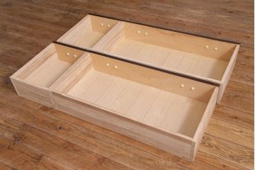 中古　民芸家具　美しい欅の杢目と華やかな金具が目を惹くローチェスト(和タンス、ローボード、引き出し)