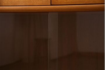 ヴィンテージ家具　イギリスビンテージ　Parker Knoll　レトロな雰囲気が可愛らしいオーク材のキャビネット(収納棚)