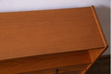 ヴィンテージ家具　イギリスビンテージ　Parker Knoll　レトロな雰囲気が可愛らしいオーク材のキャビネット(収納棚)