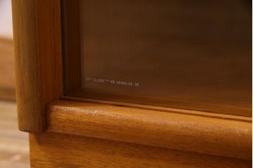 ヴィンテージ家具　イギリスビンテージ　Parker Knoll　レトロな雰囲気が可愛らしいオーク材のキャビネット(収納棚)