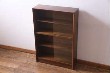 ヴィンテージ家具　イギリスビンテージ　HERBERT E. GIBBS(ハーバート・E・ギブス)　チーク材　洗練された佇まいが魅力的なキャビネット(本箱、ブックケース、収納棚)