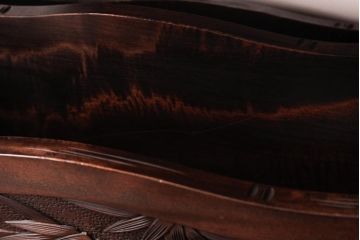 中古　伝統工芸　軽井沢彫り　竹の模様が風情溢れるマガジンラックテーブル(サイドテーブル)