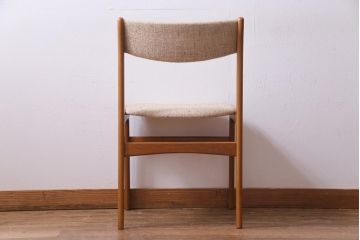 ヴィンテージ家具　デンマーク　チーク材　スタイリッシュなデザインが素敵なビンテージチェア(椅子)(1)