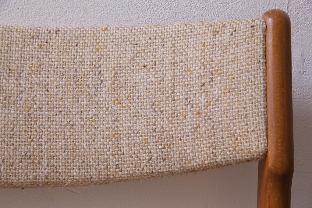 ヴィンテージ家具　デンマーク　チーク材　スタイリッシュなデザインが素敵なビンテージチェア(椅子)(2)