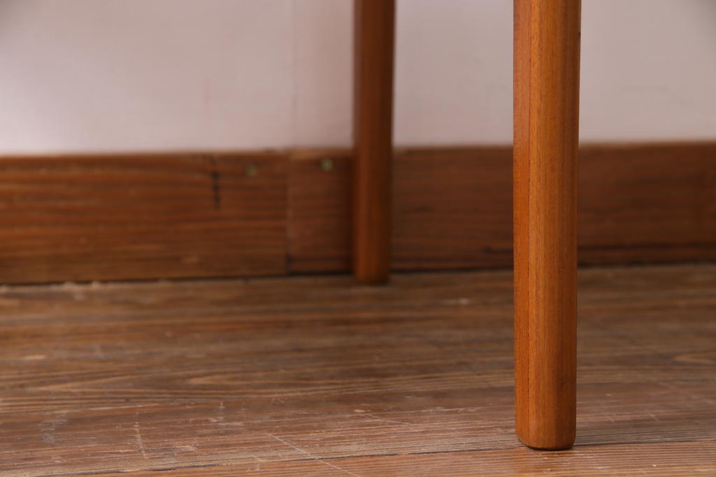 ヴィンテージ家具　デンマーク　チーク材　スタイリッシュなデザインが素敵なビンテージチェア(椅子)(3)
