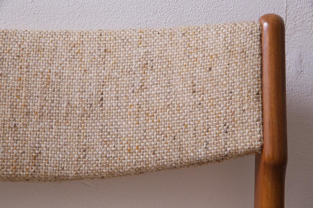 ヴィンテージ家具　デンマーク　北欧　チーク材　スタイリッシュなデザインが素敵なビンテージチェア(椅子)