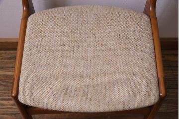 ヴィンテージ家具　デンマーク　北欧　チーク材　スタイリッシュなデザインが素敵なビンテージチェア(椅子)