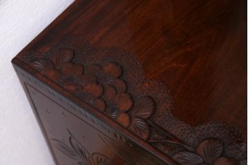 中古美品　伝統工芸軽井沢彫り　重厚感漂うドレッサー(化粧台、鏡台)