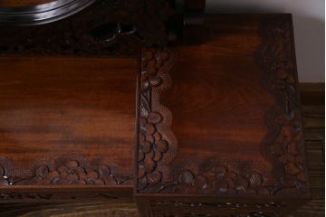 中古美品　伝統工芸軽井沢彫り　重厚感漂うドレッサー(化粧台、鏡台)