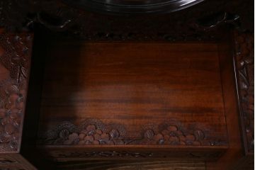 中古美品　伝統工芸軽井沢彫り　重厚感漂うドレッサー(化粧台、鏡台)