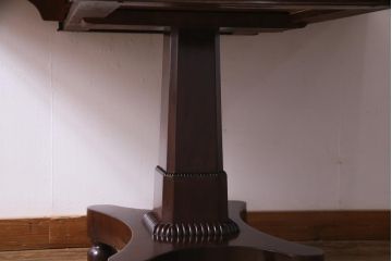 アンティーク家具　イギリスアンティーク　マホガニー材　脚が個性的なバタフライテーブル(ドロップリーフテーブル)