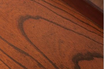 アンティーク家具　和製アンティーク　三方ケヤキ材　引き出し付き　小振りな収納棚(ブックシェルフ、本棚)