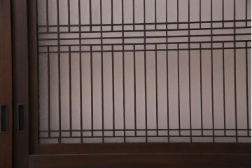 和製アンティーク　大正期　レトロモダンな組子入り板戸(引き戸、建具)2枚セット