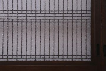 和製アンティーク　大正期　レトロモダンな組子入り板戸(引き戸、建具)2枚セット