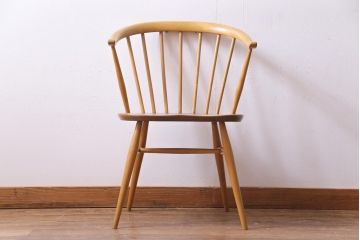 ヴィンテージ家具　イギリスビンテージ　ERCOL(アーコール)　座り心地のよいスタイリッシュなスモーカーズチェア(ダイニングチェア、アームチェア)