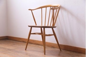 ヴィンテージ家具　イギリスビンテージ　ERCOL(アーコール)　座り心地のよいスタイリッシュなスモーカーズチェア(ダイニングチェア、アームチェア)(1)
