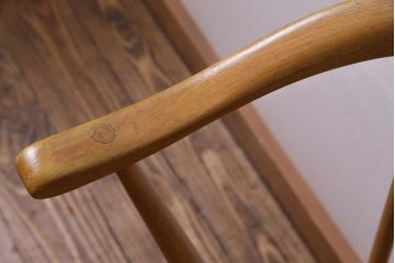 ヴィンテージ家具　イギリスビンテージ　ERCOL(アーコール)　座り心地のよいスタイリッシュなスモーカーズチェア(ダイニングチェア、アームチェア)(1)