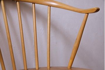 ヴィンテージ家具　イギリスビンテージ　ERCOL(アーコール)　座り心地のよいスタイリッシュなスモーカーズチェア(ダイニングチェア、アームチェア)(1)
