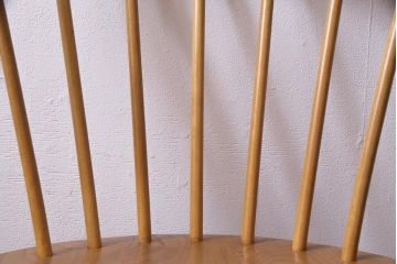 ヴィンテージ家具　イギリスビンテージ　ERCOL(アーコール)　座り心地のよいスタイリッシュなスモーカーズチェア(ダイニングチェア、アームチェア)(1)