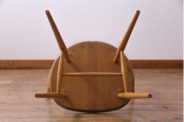 ヴィンテージ家具　イギリスビンテージ　ERCOL(アーコール)　洗練されたデザインが格好いいスモーカーズチェア(ダイニングチェア、アームチェア)