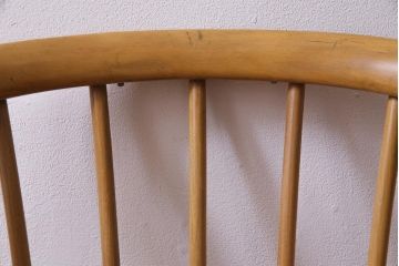 ヴィンテージ家具　イギリスビンテージ　ERCOL(アーコール)　洗練されたデザインが格好いいスモーカーズチェア(ダイニングチェア、アームチェア)(1)