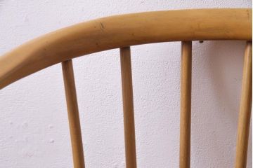 ヴィンテージ家具　イギリスビンテージ　ERCOL(アーコール)　洗練されたデザインが格好いいスモーカーズチェア(ダイニングチェア、アームチェア)(1)