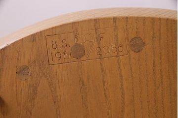 ヴィンテージ家具　イギリスビンテージ　ERCOL(アーコール)　洗練されたデザインが格好いいスモーカーズチェア(ダイニングチェア、アームチェア)(1)