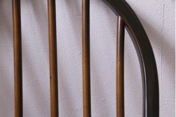 ヴィンテージ家具　イギリスビンテージ　ERCOL(アーコール)　落ちついた色味のウィンザーチェア(ワークチェア、椅子、ウインザーチェア)(3)