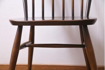 ヴィンテージ家具　イギリスビンテージ　ERCOL(アーコール)　落ちついた色味のウィンザーチェア(ワークチェア、椅子、ウインザーチェア)(3)