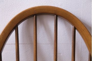 ヴィンテージ家具　イギリスビンテージ　ERCOL(アーコール)　美しく丈夫な作りが魅力的なクエーカーチェア(椅子)(1)