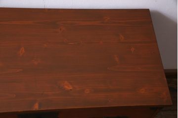 アンティーク家具　和製アンティーク　鉄脚付き　ヒノキ材　漆塗の箪笥ローボード(リビングボード、衣装箪笥)