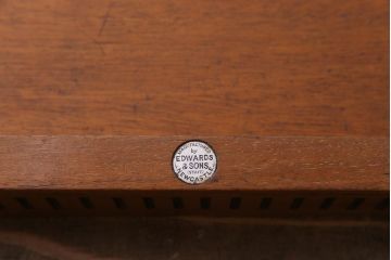 アンティーク家具　イギリスアンティーク　EDWARDS&SONS　マホガニー材　すっきりとした佇まいが上品なサイドキャビネット(収納棚)