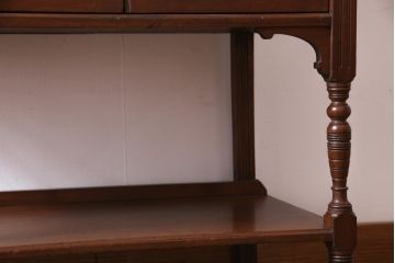 アンティーク家具　イギリスアンティーク　EDWARDS&SONS　マホガニー材　すっきりとした佇まいが上品なサイドキャビネット(収納棚)