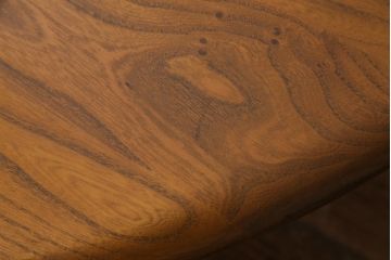 ヴィンテージ家具　イギリスビンテージ　ERCOL(アーコール)　明るい色味のコーヒーテーブル(ラウンドテーブル)