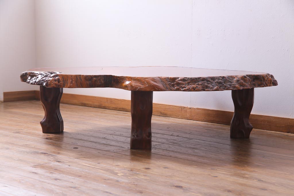 アンティーク家具　昭和中期　カリン材(花梨材)　鳥眼杢　縁の木肌が迫力を放つ座卓(ローテーブル)