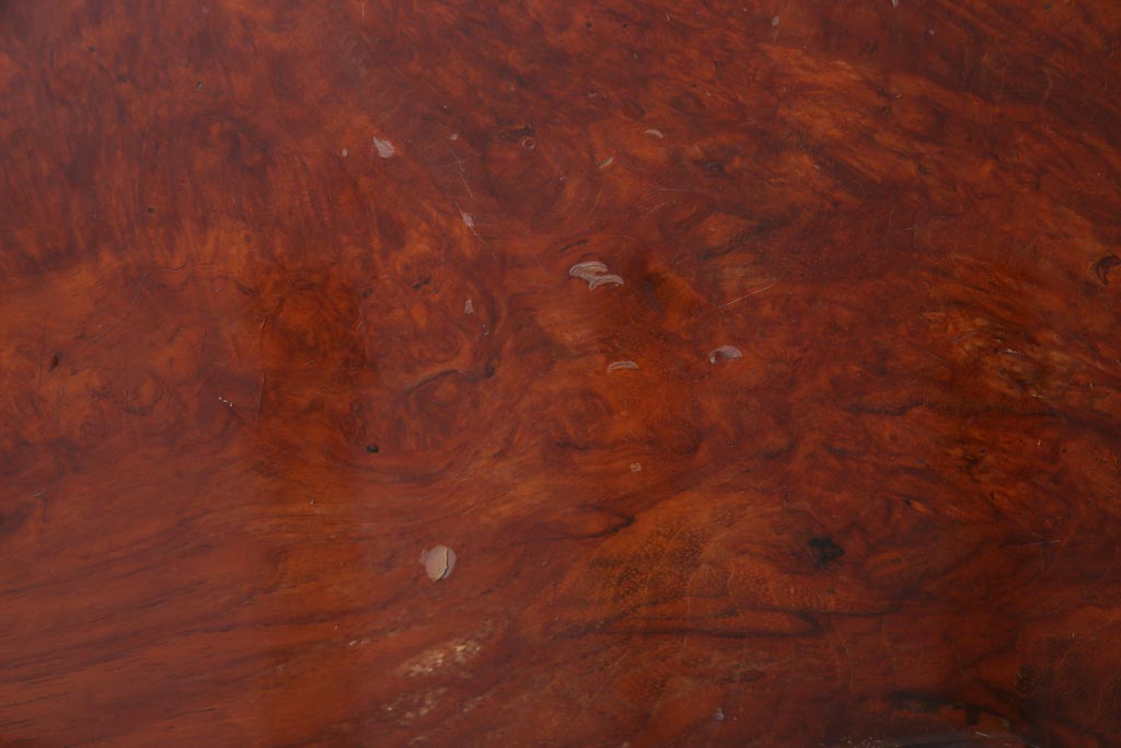 アンティーク家具　昭和中期　カリン材(花梨材)　鳥眼杢　縁の木肌が迫力を放つ座卓(ローテーブル)