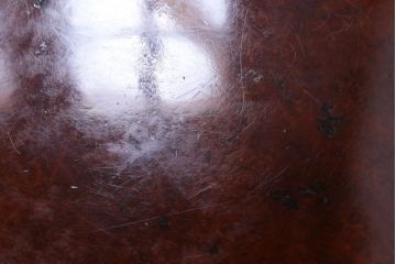 アンティーク家具　昭和中期　カリン材(花梨材)　鳥眼杢　縁の木肌が迫力を放つ座卓(ローテーブル)